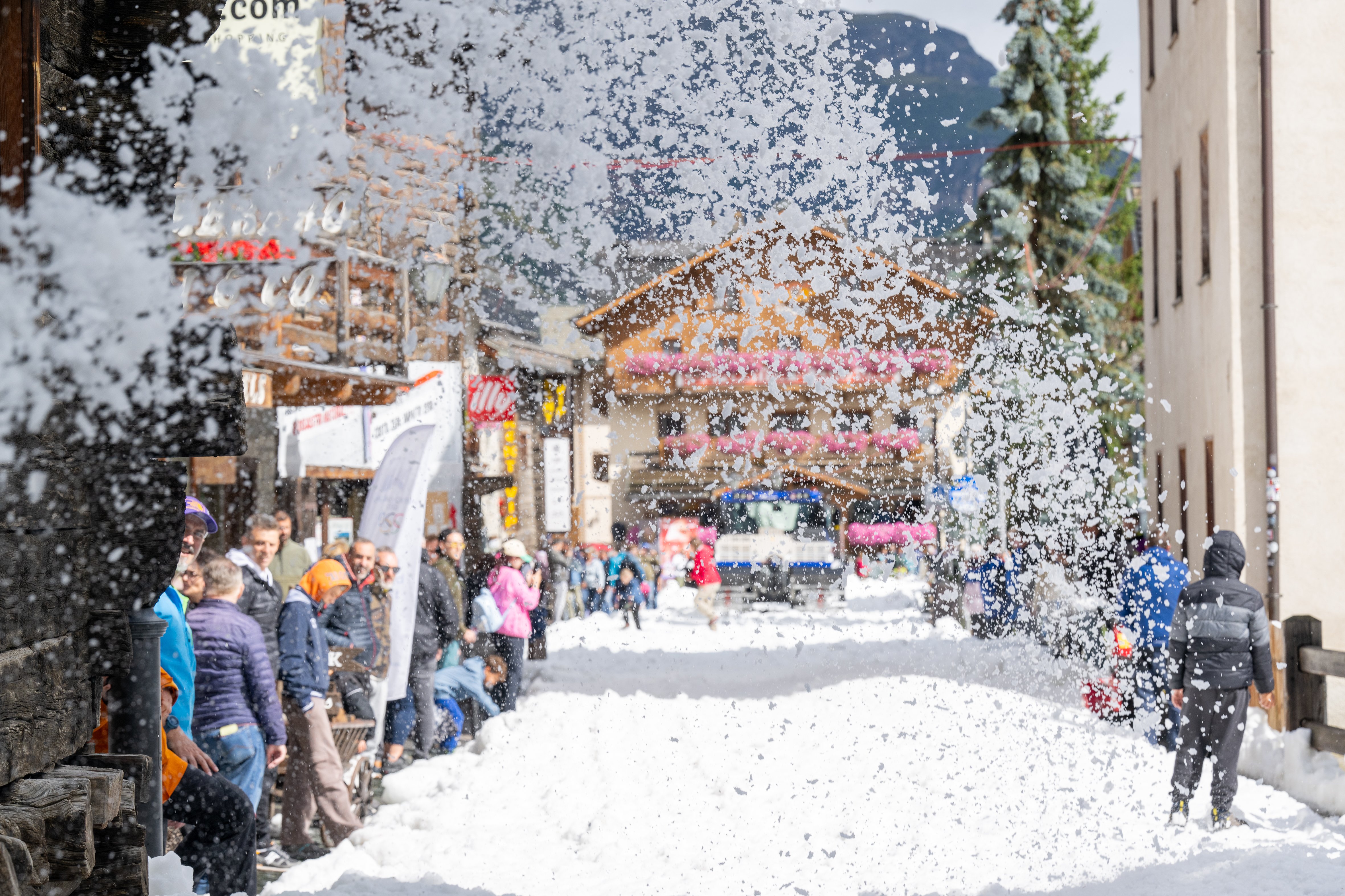 BWT 1K SHOT: LIVIGNO WRITES THE FIRST CHAPTER OF THE FIVE-RING SEASON